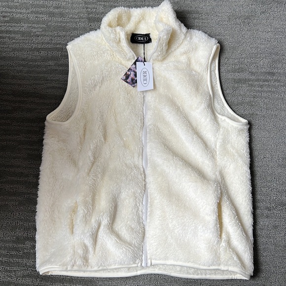 🆕NWT | Shop Cider🍎 | Ivory Fleece Vest - Picture 1 of 6